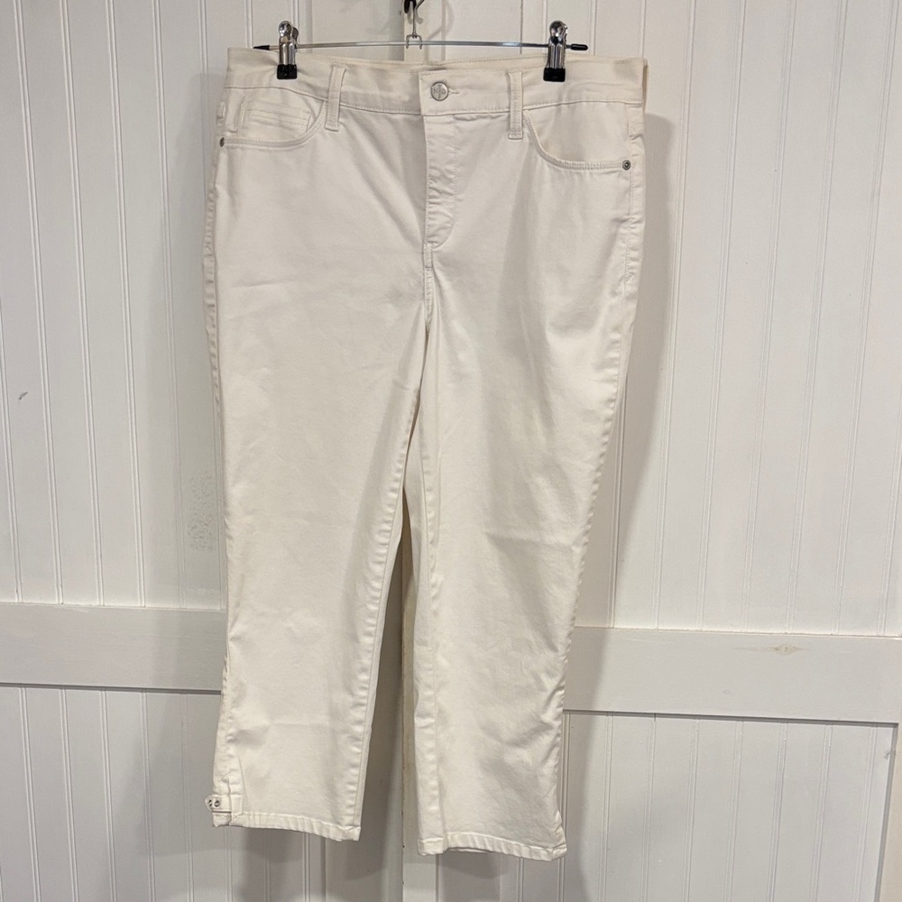 NYDJ Women's White karen capri Jeans size 12